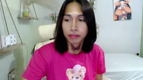 snow_2000 online show from February 2026 05:36:01 AM