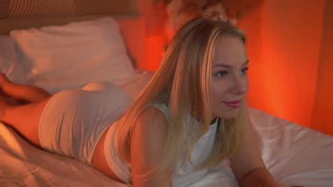 Snapshot of snow_is_falling chatting on December 2024 12:22:02 PM Candice Snow online show from December 2024 12:22:02 PM