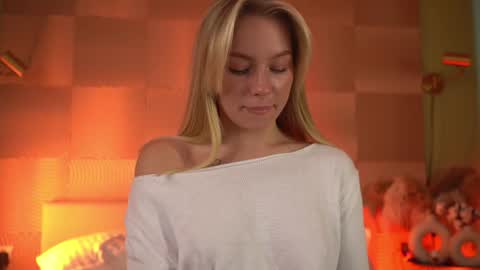 Snapshot of snow_is_falling chatting on January 2025 08:00:02 AM Candice Snow online show from January 2025 08:00:02 AM