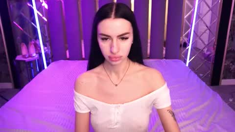 snow_whiteeex online show from February 2026 06:34:02 AM