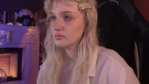 Snapshot of snowflakeskitty chatting on July 2026 05:34:01 AM Ellie online show from July 2026 05:34:01 AM