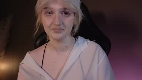 Snapshot of snowflakeskitty chatting on July 2026 05:23:01 AM Ellie online show from July 2026 05:23:01 AM