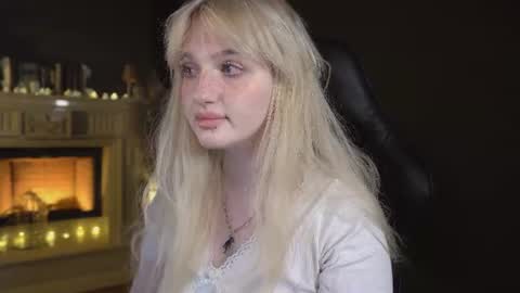 Snapshot of snowflakeskitty chatting on July 2026 05:21:02 AM Ellie online show from July 2026 05:21:02 AM