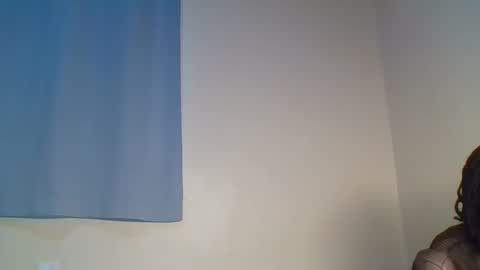 Snowie eyes online show from December 2025 12:32:01 PM