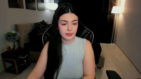 snowingwinter online show from February 2026 05:28:02 AM