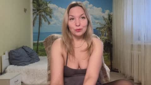 Snapshot of soaring_love chatting on December 2024 08:09:01 AM Masha online show from December 2024 08:09:01 AM