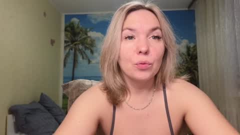 Snapshot of soaring_love chatting on December 2024 04:45:02 AM Masha online show from December 2024 04:45:02 AM