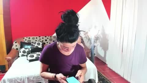 Soffy online show from November 2025 05:42:02 AM