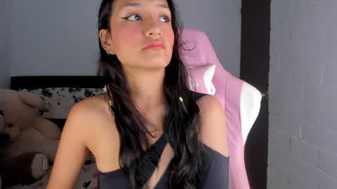 sofia online show from December 2024 04:14:02 PM