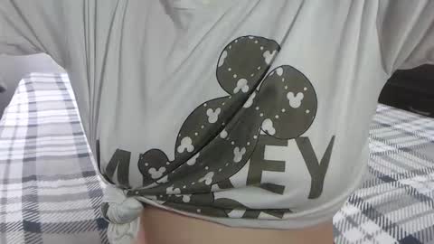 Sofa Castellanos online show from April 2026 02:31:01 PM