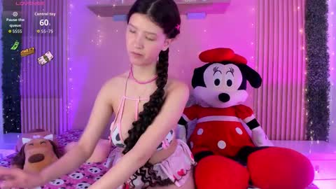 sofi_cuttie online show from December 2025 04:29:02 AM