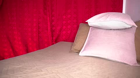 Sofia online show from September 2025 03:00:02 AM