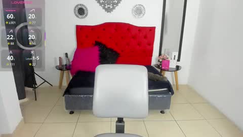 Snapshot of sofi_f_w chatting on September 2025 09:52:02 PM Sofi online show from September 2025 09:52:02 PM