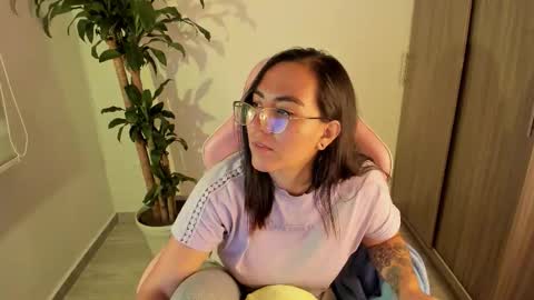 Sophie online show from October 2025 02:33:01 AM