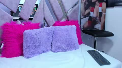 Sofi Noa online show from January 2025 10:30:02 PM