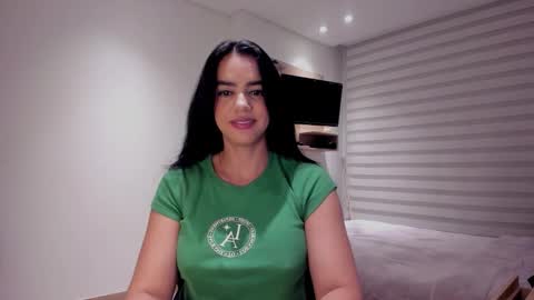 Snapshot of sofi_saenzz chatting on October 2025 12:08:02 AM Sofi Saenzz  online show from October 2025 12:08:02 AM