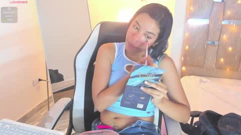 Snapshot of sofi_smith02 chatting on February 2025 06:29:02 PM sofi smith online show from February 2025 06:29:02 PM