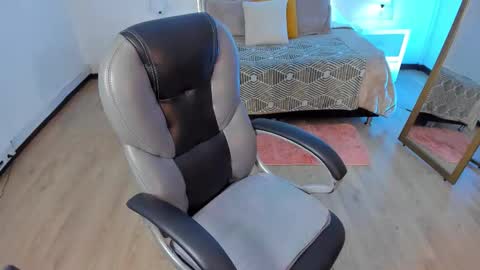 sofia_collen_ online show from October 2025 08:08:02 PM