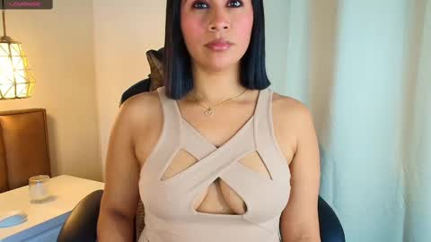Snapshot of sofia_convers chatting on February 2025 01:06:01 PM Sofia online show from February 2025 01:06:01 PM