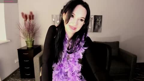 Sofia online show from March 2025 05:01:01 PM