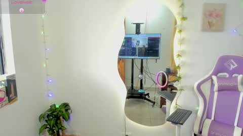 Snapshot of sofia_gold_ chatting on September 2025 06:20:01 PM sofia online show from September 2025 06:20:01 PM