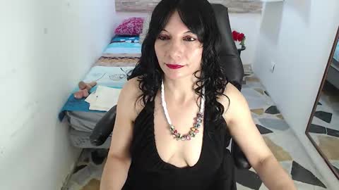 Snapshot of sofia_granny chatting on October 2025 03:26:02 AM Sofia online show from October 2025 03:26:02 AM