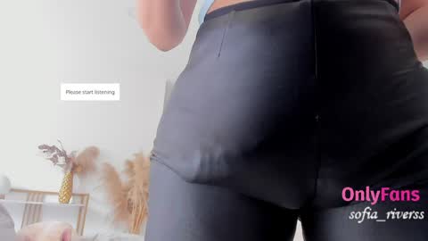 sofia_rivers_ online show from April 2026 06:10:01 PM