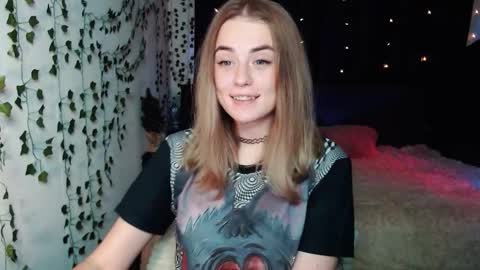 sofia_rosemary online show from September 2025 12:16:01 PM
