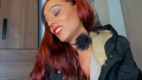 laura online show from December 2024 06:28:02 AM