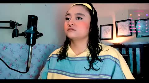 Snapshot of sofia_tabares chatting on February 2025 09:03:01 AM Demi Sofia online show from February 2025 09:03:01 AM
