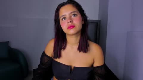 Snapshot of sofia_villareal chatting on September 2025 11:56:02 AM Sofa online show from September 2025 11:56:02 AM
