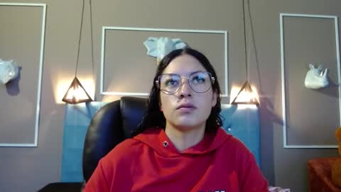 Sofa online show from October 2025 11:00:01 AM