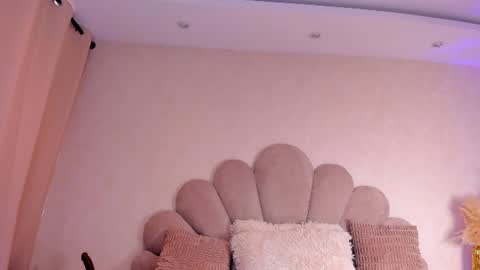 Snapshot of sofiagomez_1 chatting on June 2026 07:34:02 PM SOFI online show from June 2026 07:34:02 PM