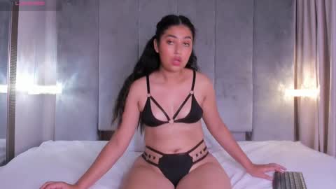 Snapshot of sofiamarquez_ chatting on February 2025 05:40:01 AM Sofi marquez online show from February 2025 05:40:01 AM