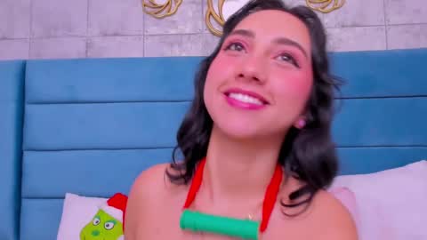 Snapshot of sofiamiiller chatting on December 2024 08:22:02 AM Sofia Miller online show from December 2024 08:22:02 AM