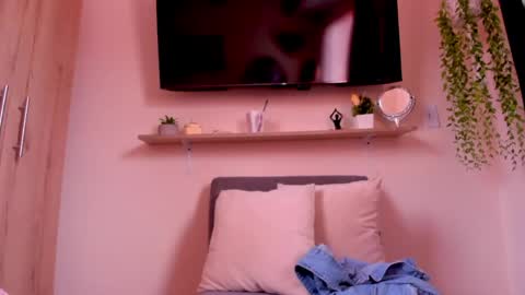 Snapshot of sofiavelez01 chatting on April 2026 04:27:02 PM sofiavelez01 online show from April 2026 04:27:02 PM