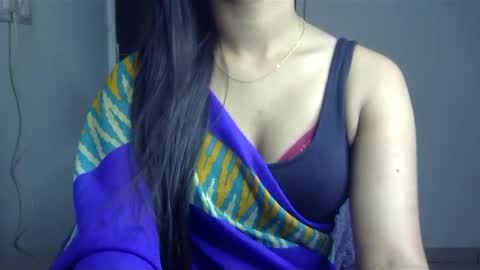 Snapshot of sofie_diva chatting on December 2024 04:53:02 PM divya online show from December 2024 04:53:02 PM