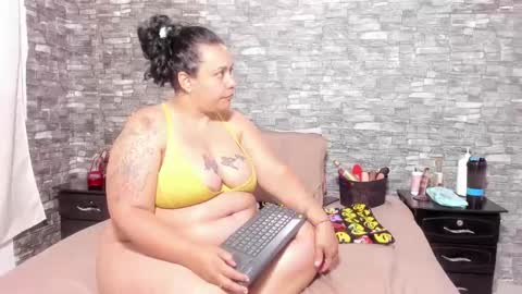Vicky  online show from December 2024 10:42:02 AM