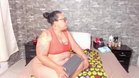 Vicky  online show from December 2024 09:50:01 AM