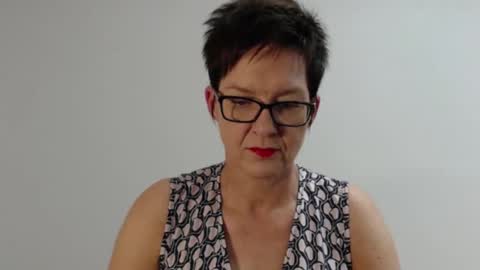 Sofie Velvet online show from September 2025 04:17:01 PM