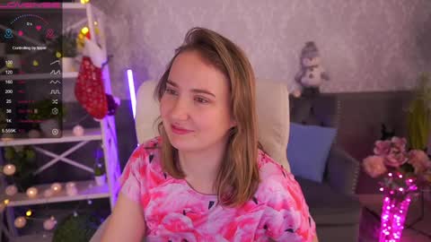 Snapshot of sofiebloom chatting on December 2024 10:26:02 PM Sofie online show from December 2024 10:26:02 PM