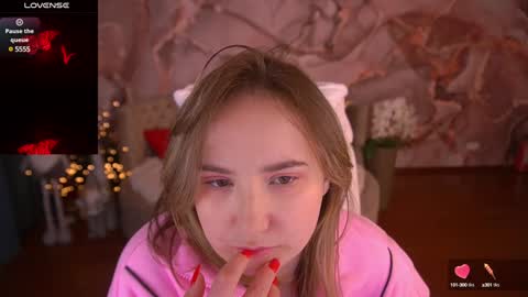 Snapshot of sofiebloom chatting on January 2025 12:17:02 AM Sofie online show from January 2025 12:17:02 AM