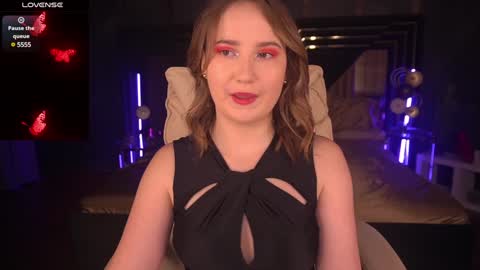 Snapshot of sofiebloom chatting on January 2025 04:48:01 PM Sofie online show from January 2025 04:48:01 PM