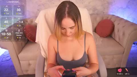 Snapshot of sofiebloom chatting on September 2025 10:34:02 PM Sofie online show from September 2025 10:34:02 PM