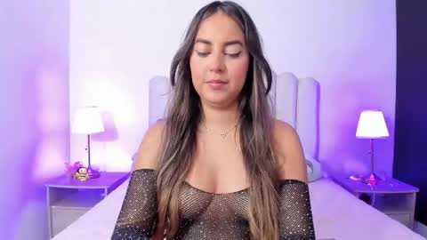 sofiebunnie online show from September 2025 01:18:01 AM