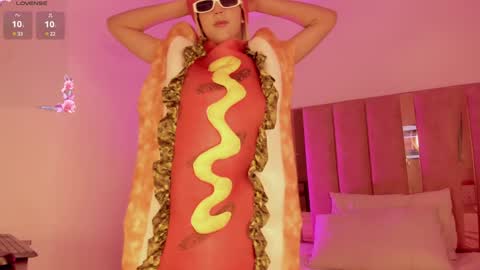 Sofie online show from February 2025 03:21:01 PM