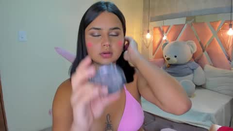 Snapshot of sofii_miller_ chatting on January 2025 06:17:01 PM online show from January 2025 06:17:01 PM