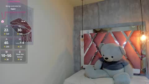 Snapshot of sofii_miller_ chatting on February 2025 04:43:01 PM online show from February 2025 04:43:01 PM