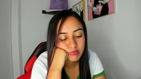 sofiia rodriguez online show from October 2025 02:10:01 PM