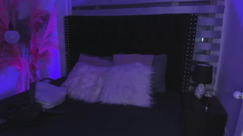 Sofia online show from December 2024 03:50:02 AM